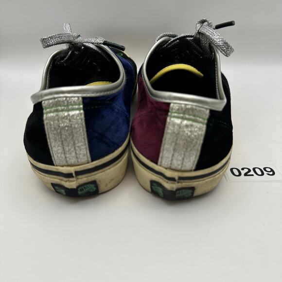 VANS Women's 8 Sinners Club Authentic Skateboard Sneaker - Picture 7 of 8